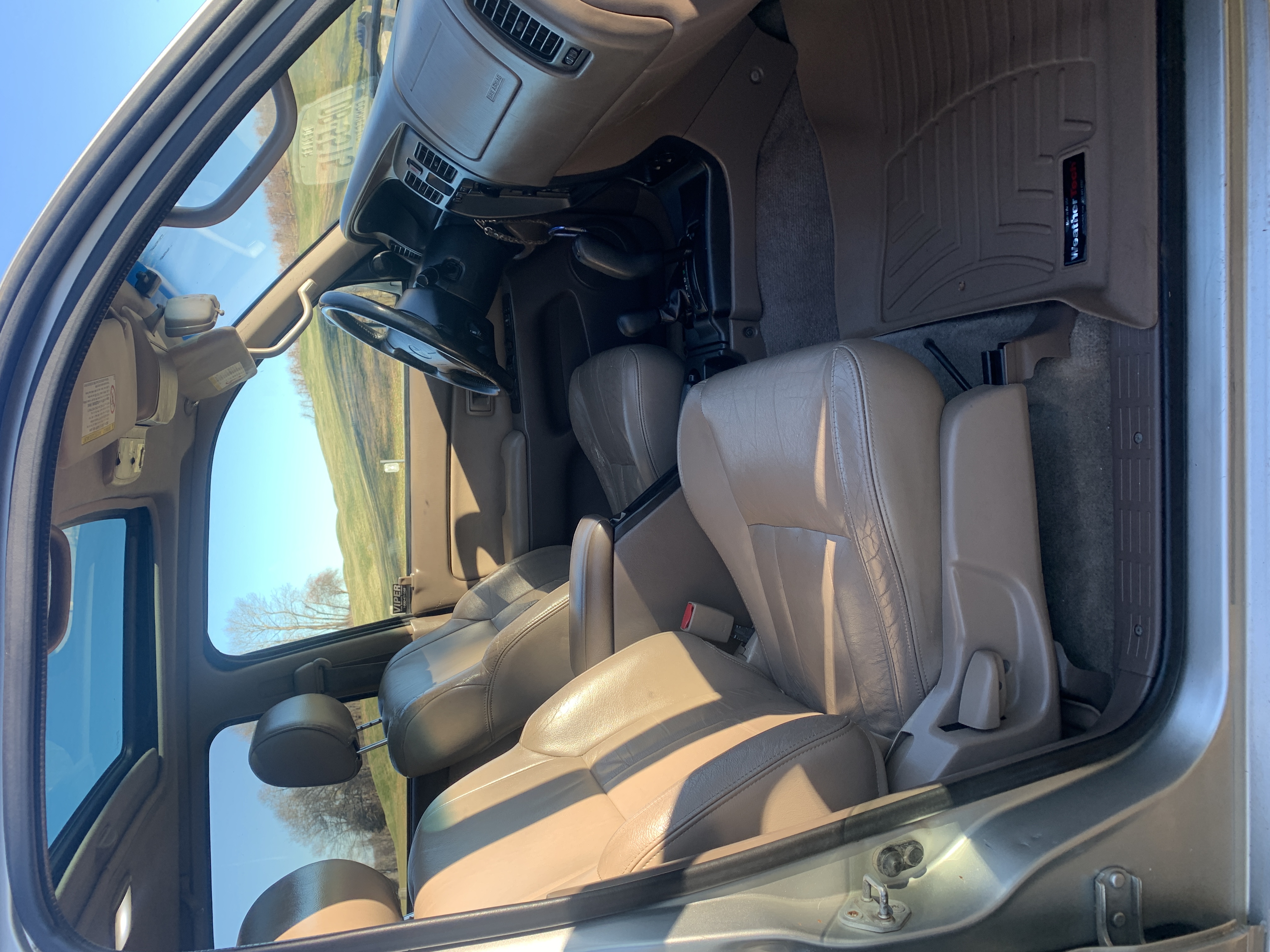 2002 Toyota 4Runner SR5 THIRD GENERATION - 3rd Gen 3.4L V6 4×4 - BEAUTIFUL - RUNS GREAT - HIGH MECHANICAL BASELINE - New Timing Belt, New Waterpump, New Head Gaskets, New Radiator, New Alternator, New Brakes, New Valve Cover Gaskets, New Wildpeak Tires, New Shocks, New Muffler / Exhaust, New HID Headlights, Frame is Clean and solid, Cleaned and Undercoated - MORE — photo 15